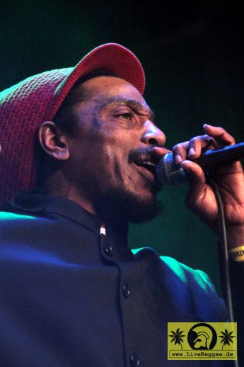 Earl 16 (Jam) with The Magic Touch 4. Freedom Sounds Festival - Gebaeude 9, Koeln 23. April 2016 (13).JPG